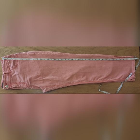Chico's So Slimming Pink Zipper Hem Jeans in Size 2 / US Size 12 or L - Picture 15 of 16
